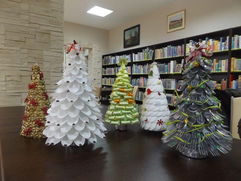 Warsztaty świąteczne w bibliotece w Podgórzu